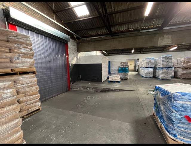 1,558.50M² WAREHOUSE TO LET IN EPPING INDUSTRIAL